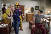 Modern_family_up_all_night_200x400