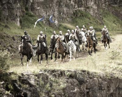 GAME-OF-THRONES-Season-1-horses_400x400