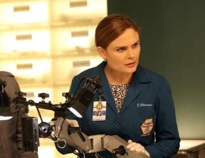 Bones_ep1011-sc26_0225_hires2_400x400