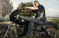 CharlieHunnam_200x400