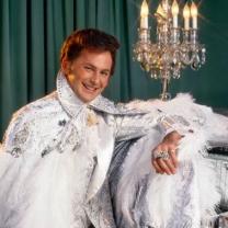 Liberace_behind_the_music_241x208