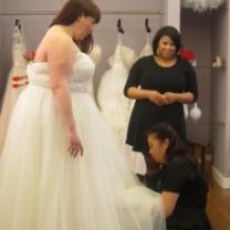 Curvy_brides_241x208