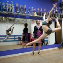 Dance_moms_241x208