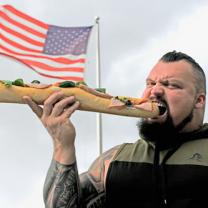 Eddie_eats_america_241x208