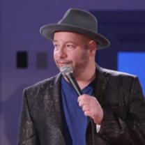 Jeff_ross_presents_roast_battle_241x208