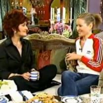 Sharon_osbourne_show_2003_241x208